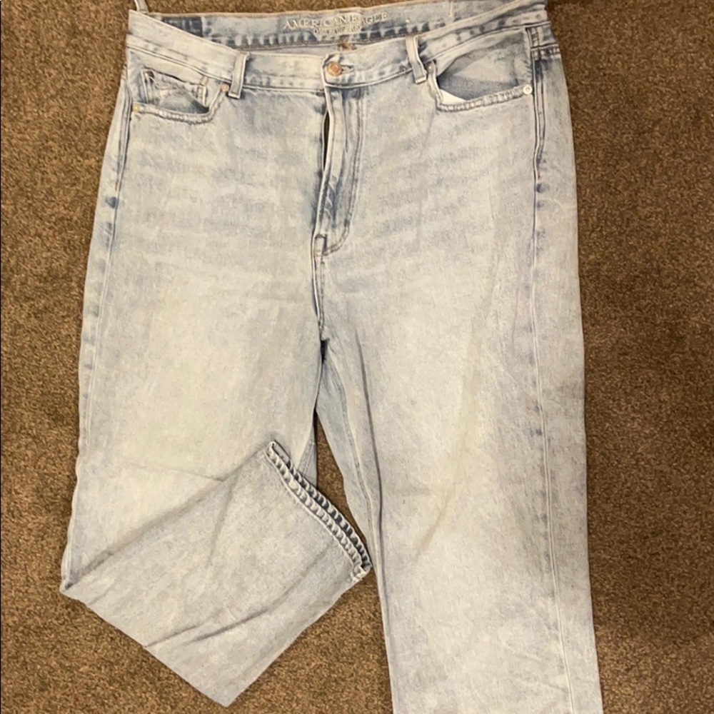 American Eagle mom jeans